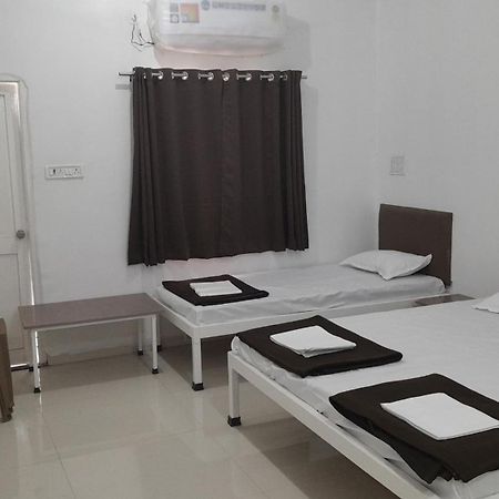 Hotel Gulati Suites Washim 외부 사진